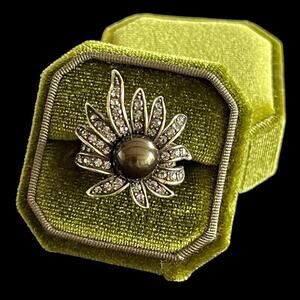 Heidi Daus Ring Sublime Star Size 7 Signed Faux Black Pearl Swarovski Crystal